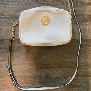 Michael kors crossbody bag